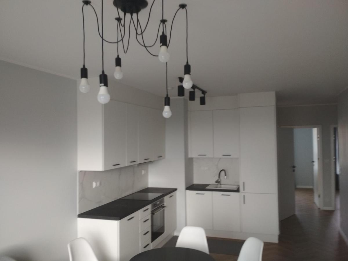Airport 3Rooms New Apartment With Parking Varşovia Exterior foto